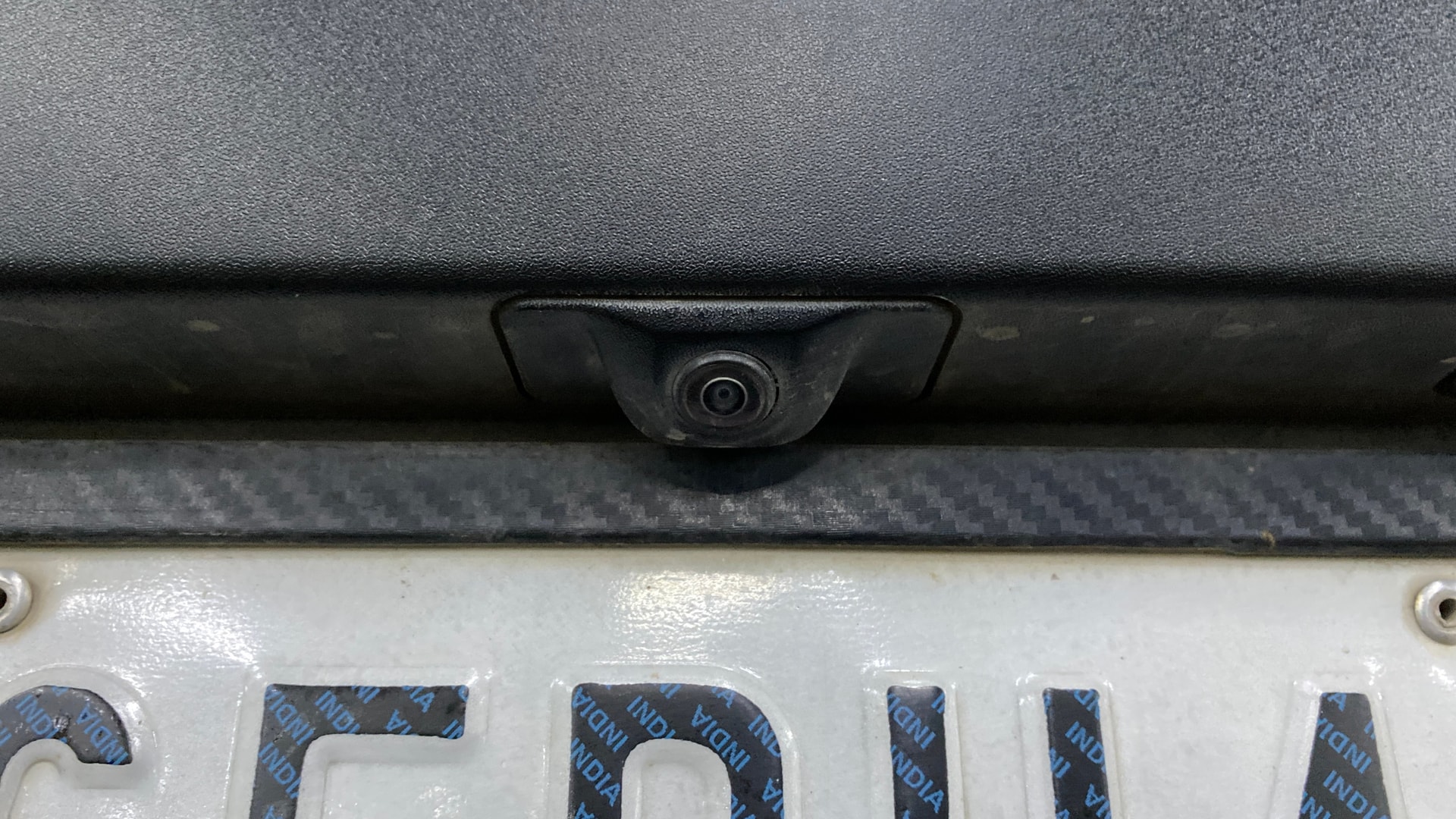 View 2024 Mahindra XUV 3XO AX5 1.2 L TCMPFi Image 15 Used 2024 Mahindra XUV 3XO AX5 1.2 L TCMPFi Image 15