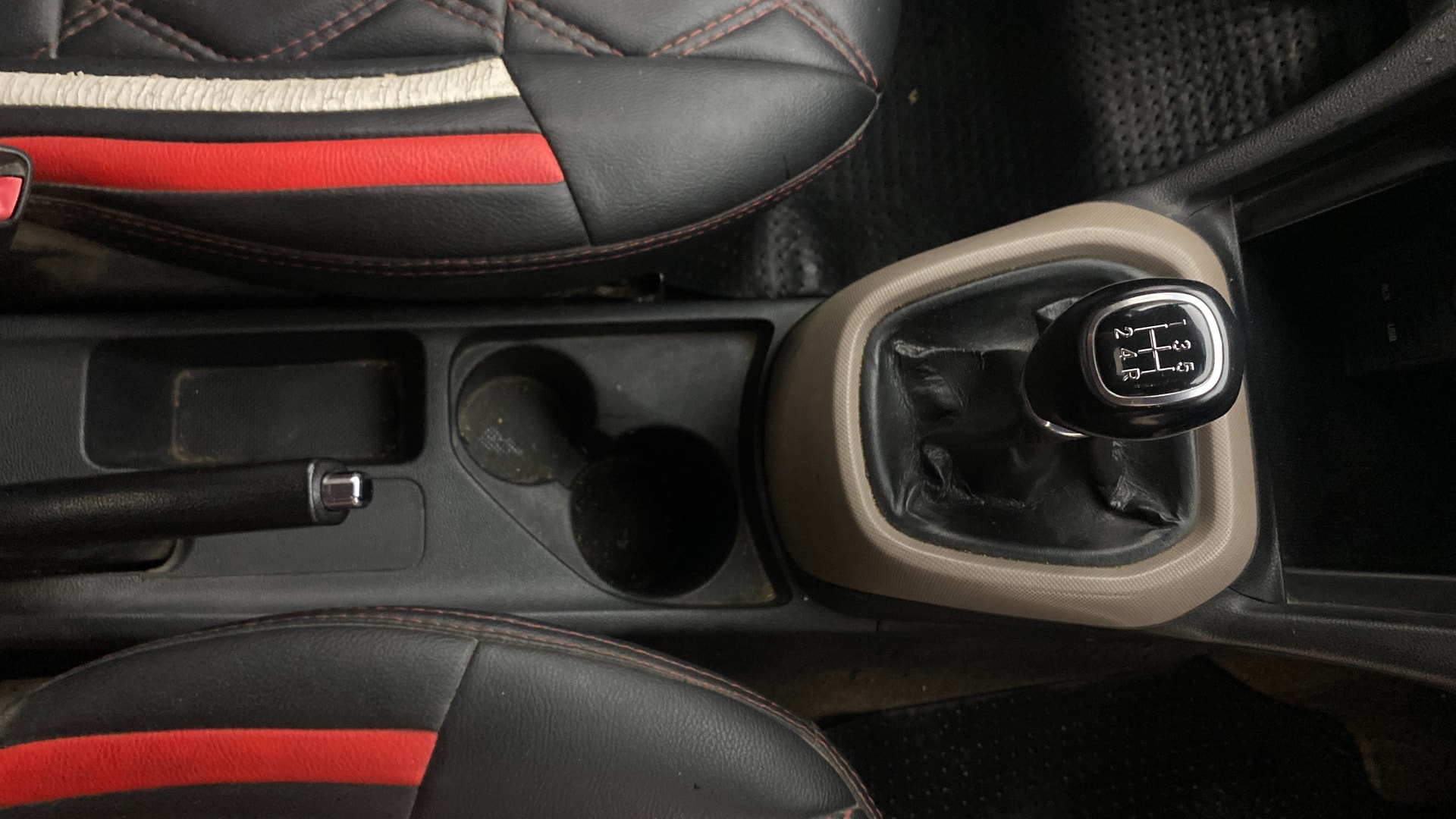 View 2014 Hyundai Xcent S Petrol Image 37 Used 2014 Hyundai Xcent S Petrol Image 37