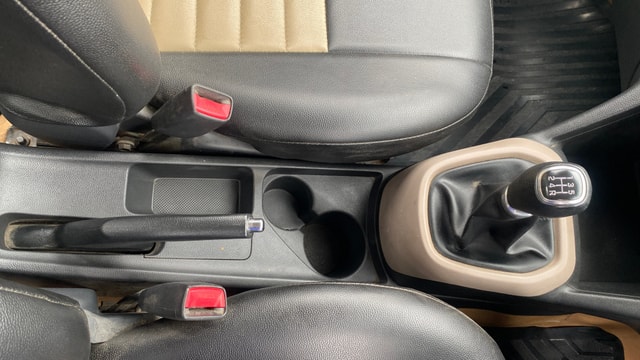 View Hyundai Grand i10 Image 38 Used Hyundai Grand i10 Image 38