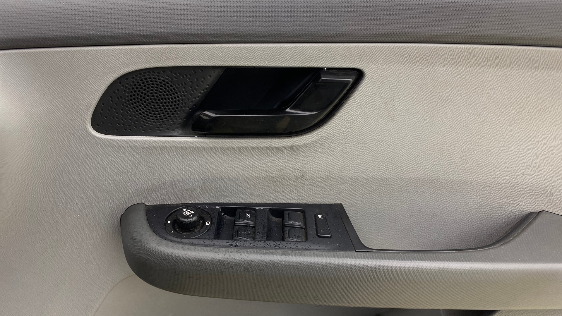 View 2020 Tata Altroz XT Petrol Image 34 Used 2020 Tata Altroz XT Petrol Image 34
