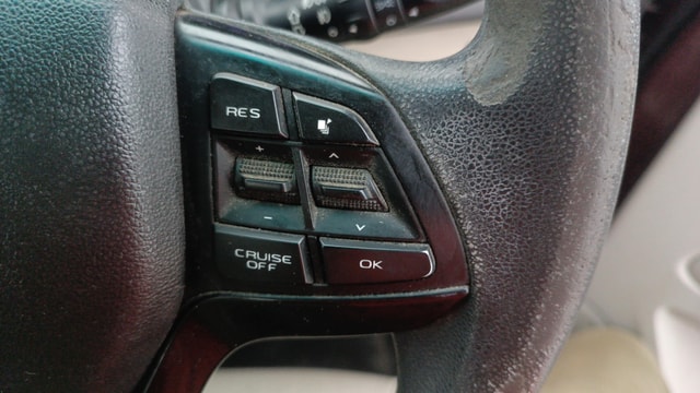 View Mahindra Marazzo Image 3 Used Mahindra Marazzo Image 3