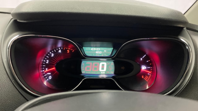 View Renault Captur Image 21 Used Renault Captur Image 21