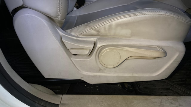 View Mahindra XUV300 Image 19 Used Mahindra XUV300 Image 19
