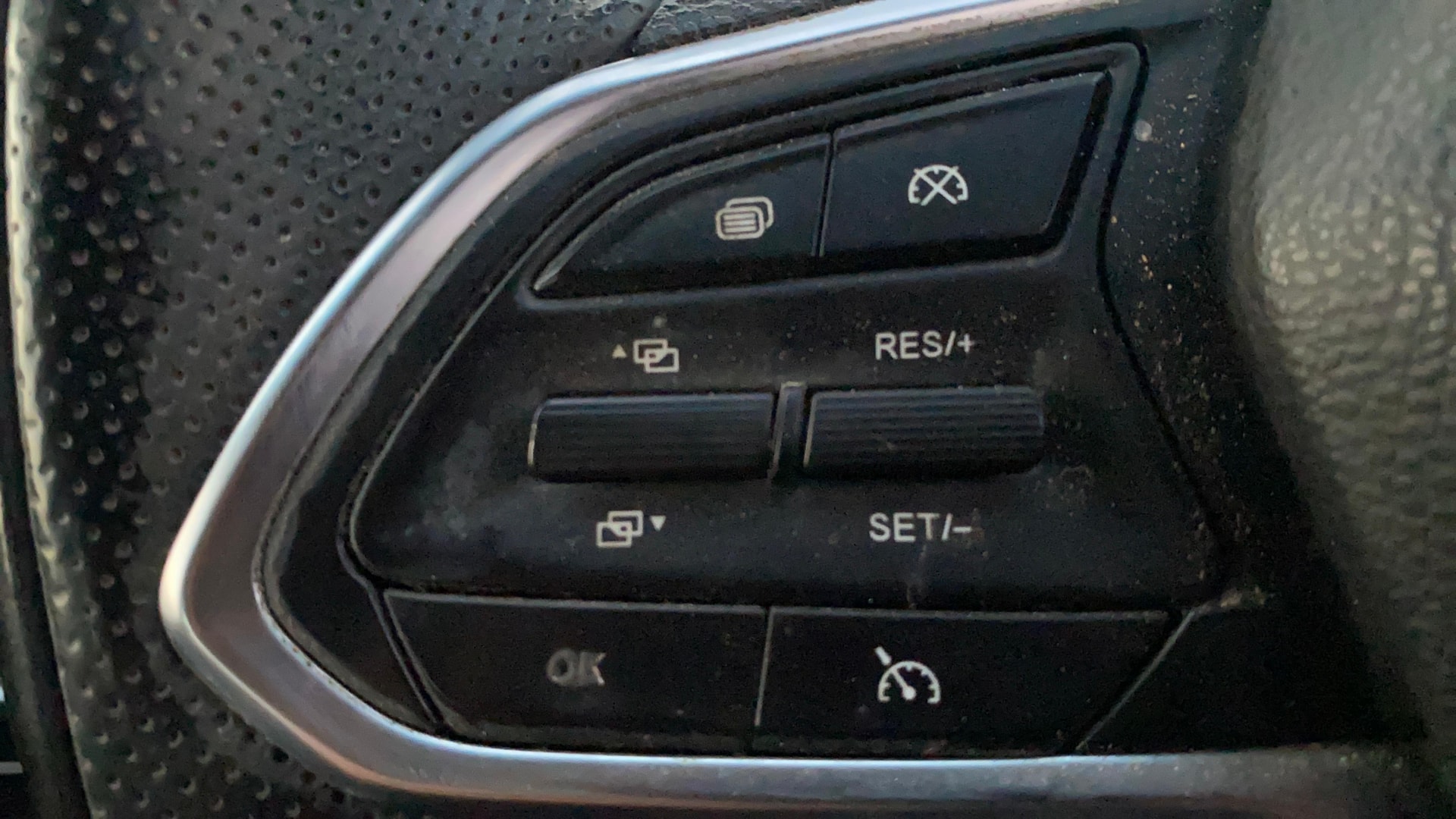 View 2019 MG Hector Sharp Diesel Image 3 Used 2019 MG Hector Sharp Diesel Image 3