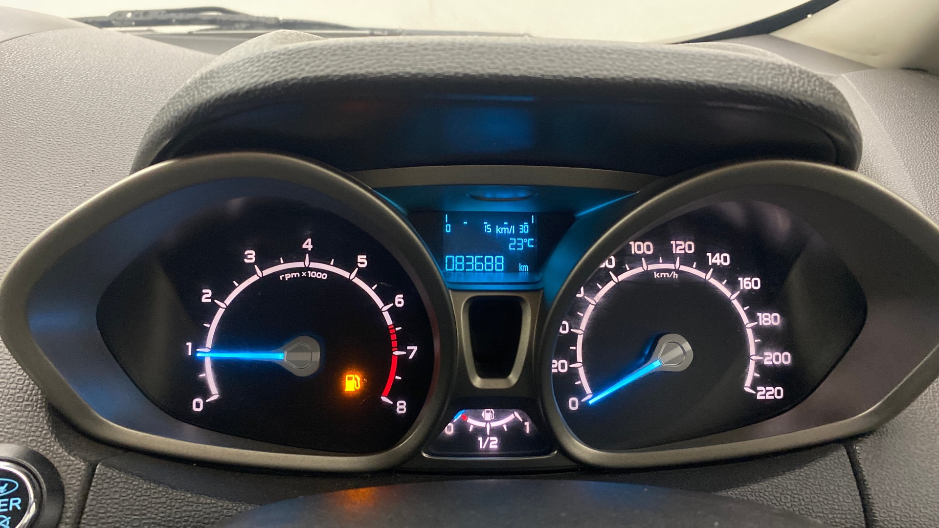 View 2017 Ford EcoSport 1.5 TDCi Diesel Ambiente BS IV Image 35 Used 2017 Ford EcoSport 1.5 TDCi Diesel Ambiente BS IV Image 35