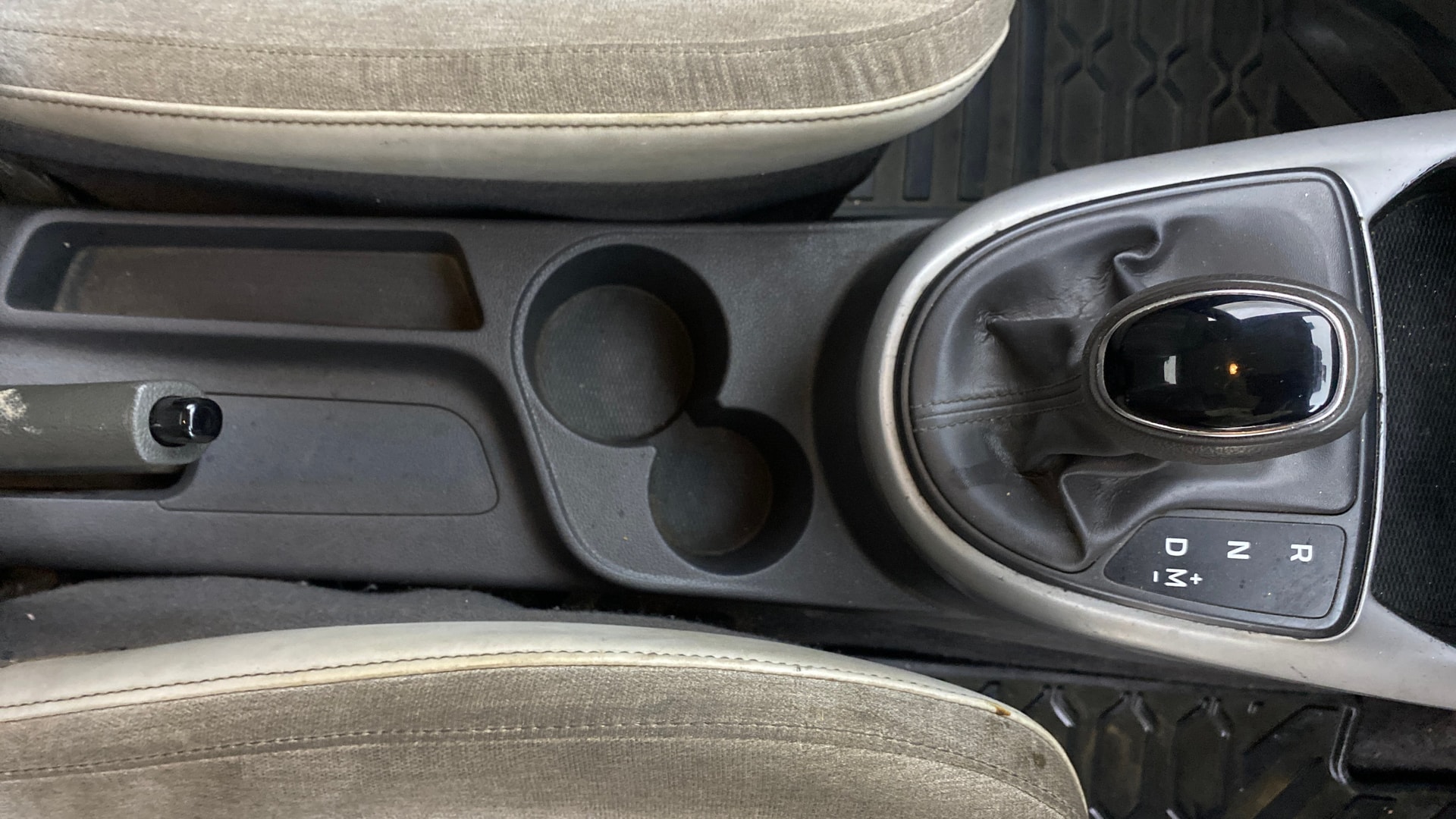 View 2020 Hyundai Grand i10 Nios Sportz Petrol AMT Image 39 Used 2020 Hyundai Grand i10 Nios Sportz Petrol AMT Image 39