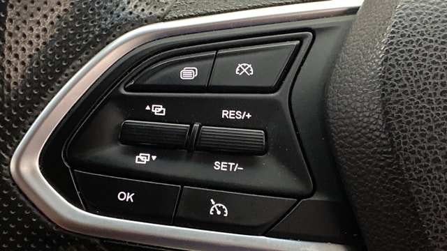 View MG Hector Plus Image 3 Used MG Hector Plus Image 3