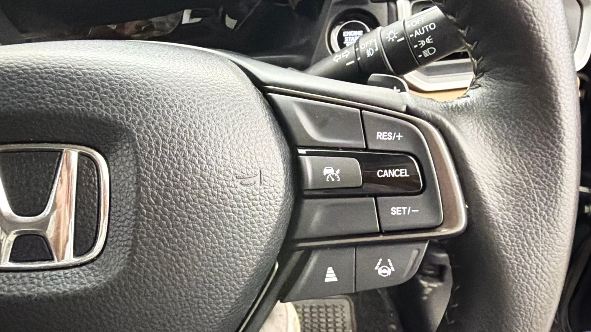 View 2024 Honda Elevate ZX CVT Image 3 Used 2024 Honda Elevate ZX CVT Image 3