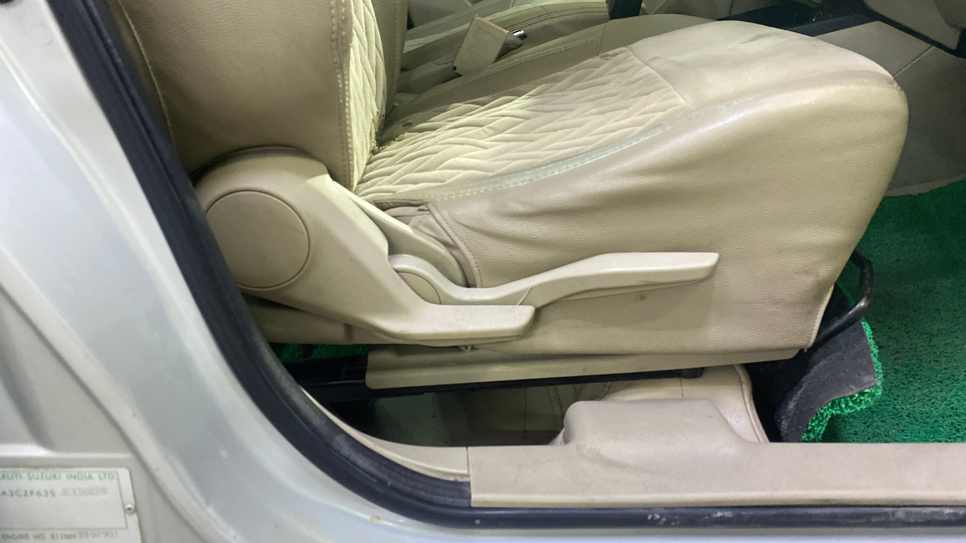 View 2019 Maruti Suzuki 1000 Base Variant Image 18 Used 2019 Maruti Suzuki 1000 Base Variant Image 18