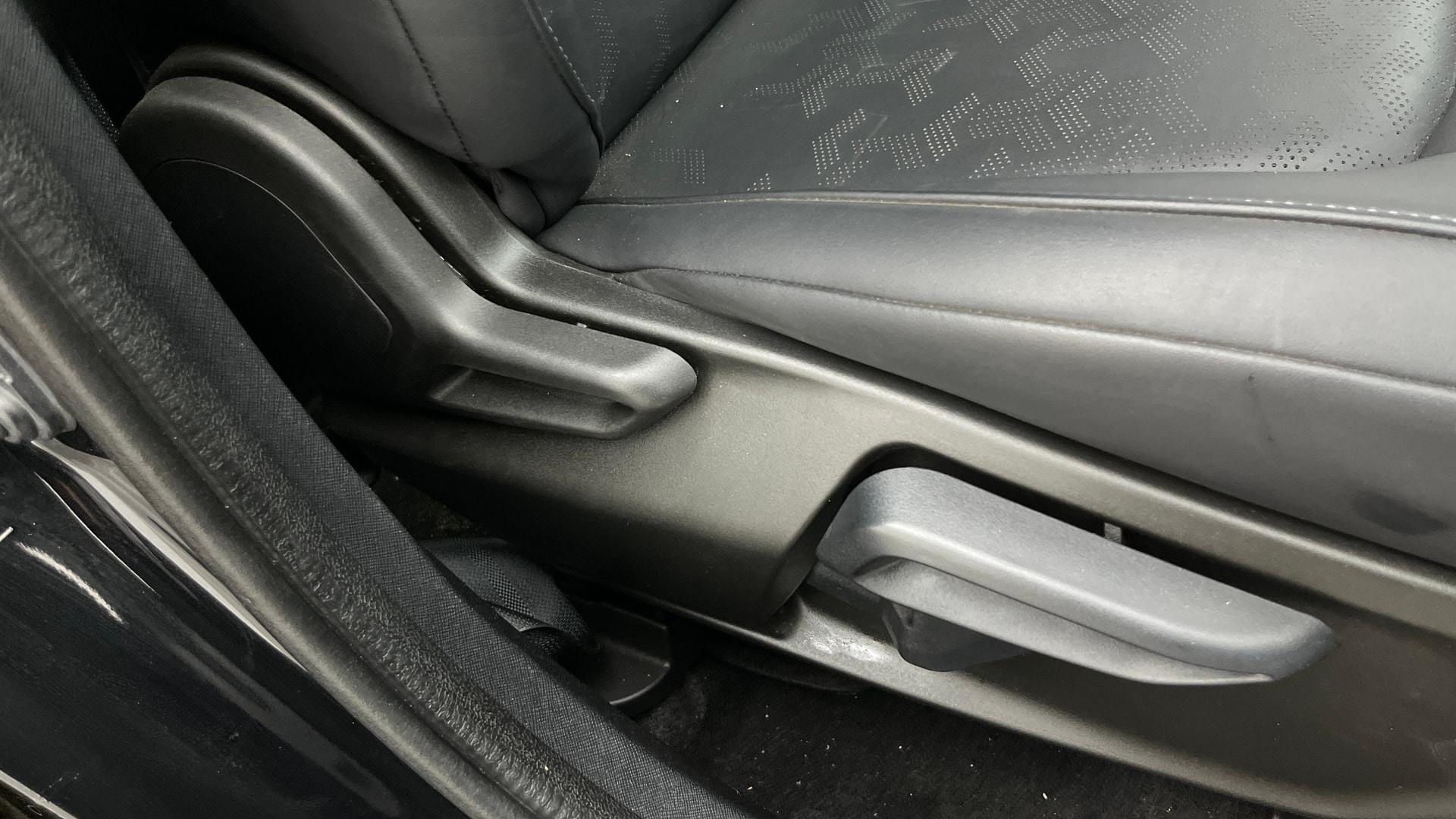 View 2022 Tata Nexon Revotron XE Image 11 Used 2022 Tata Nexon Revotron XE Image 11