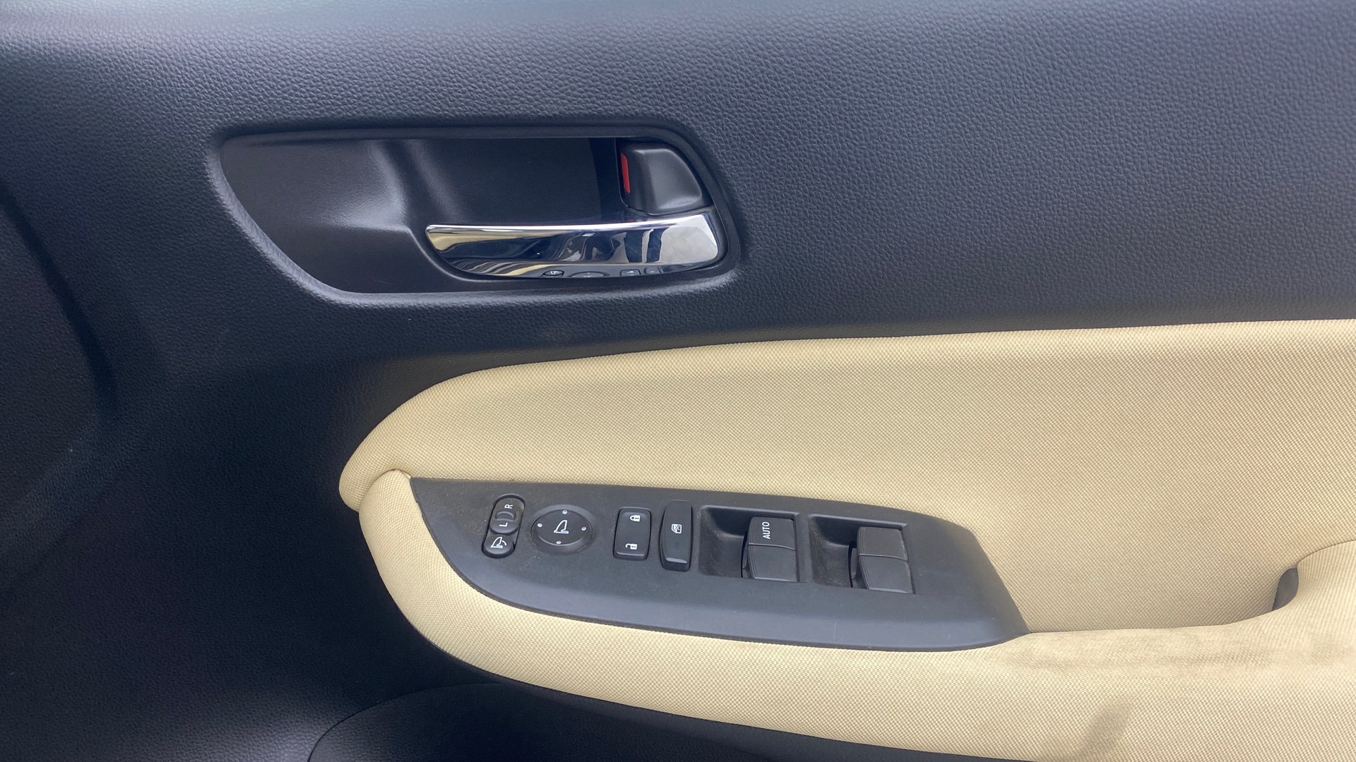 View 2021 Honda City ZX MT Diesel Anniversary Edition Image 35 Used 2021 Honda City ZX MT Diesel Anniversary Edition Image 35