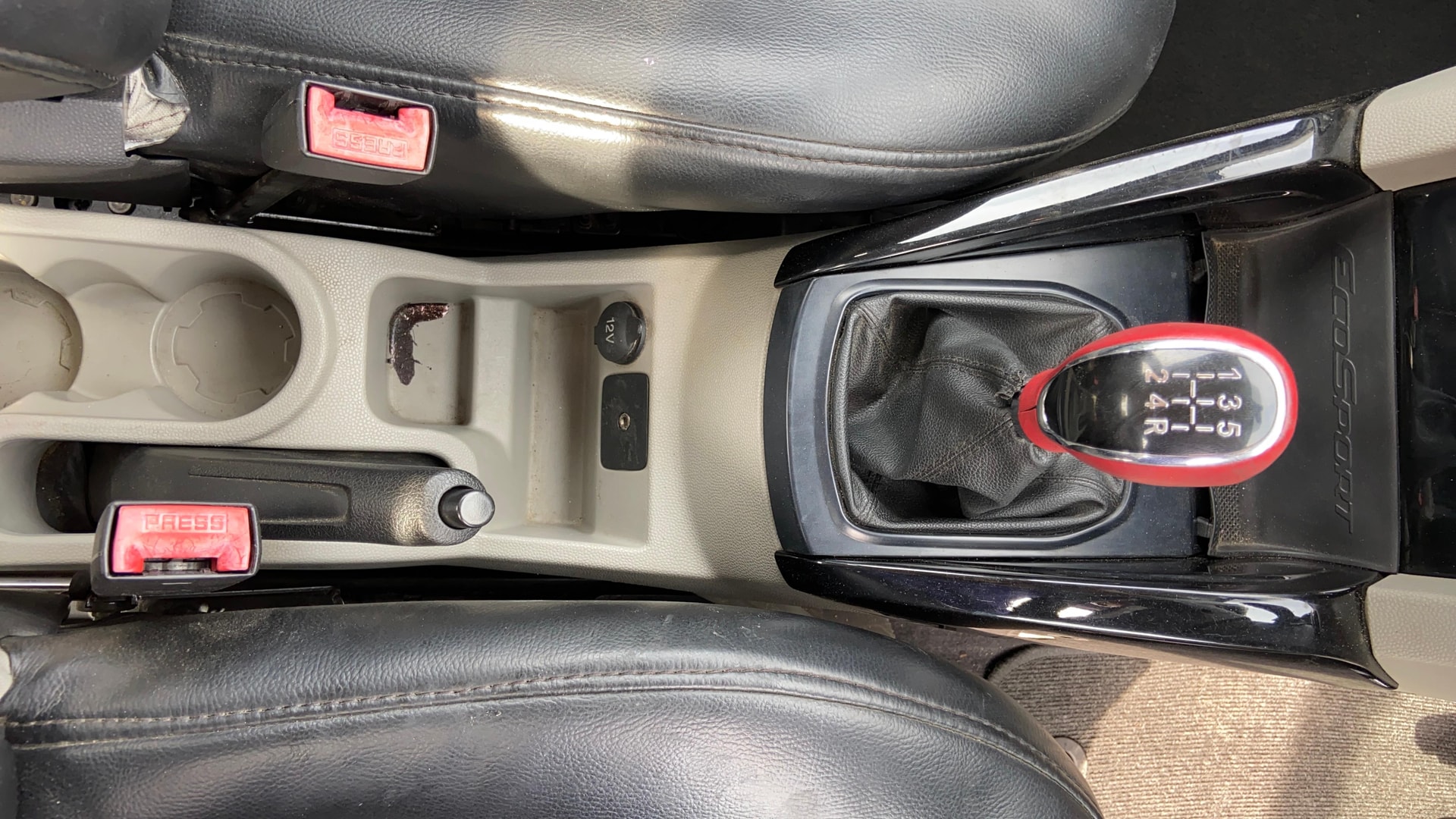 View 2016 Ford EcoSport 1.5 TDCi Diesel Ambiente BS IV Image 37 Used 2016 Ford EcoSport 1.5 TDCi Diesel Ambiente BS IV Image 37