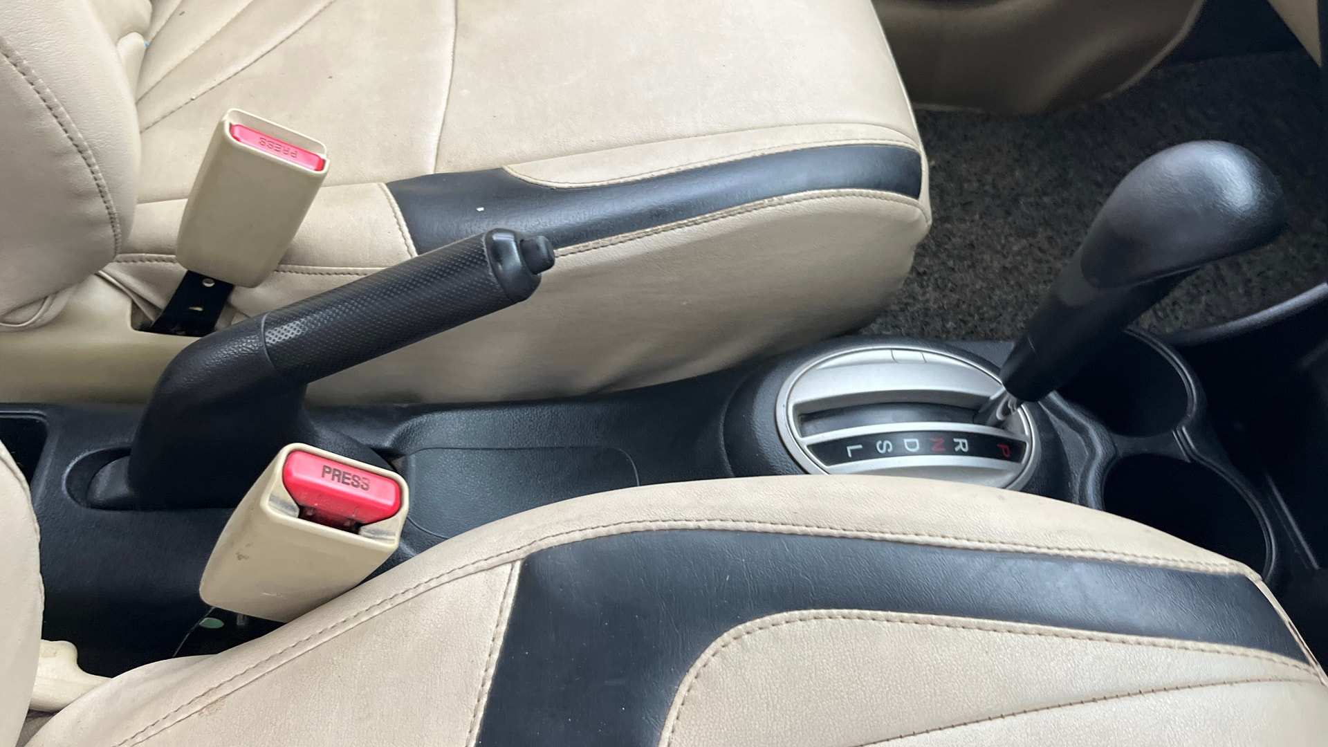 View 2016 Honda Amaze E MT Petrol BS IV Image 37 Used 2016 Honda Amaze E MT Petrol BS IV Image 37