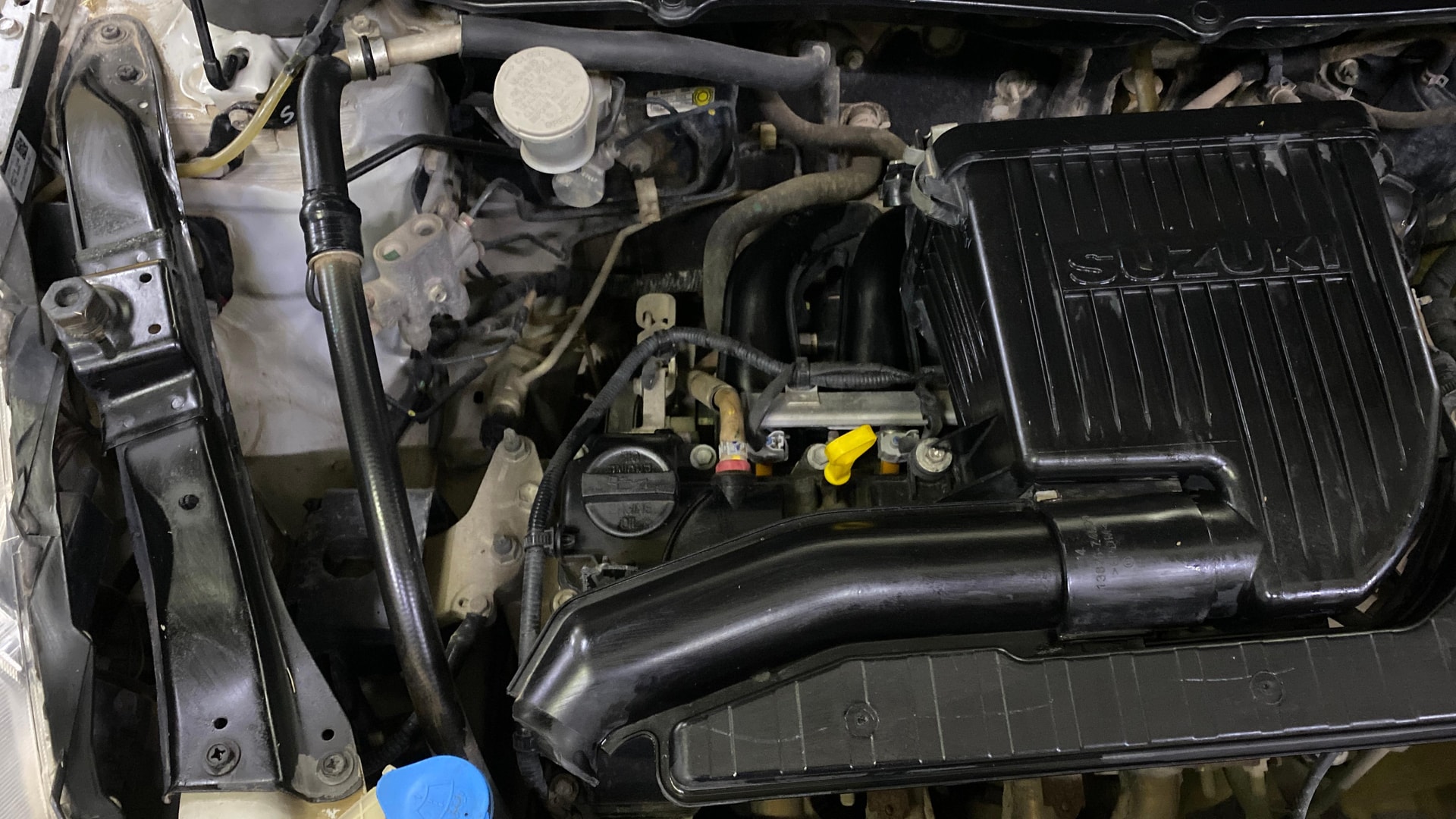 View 2017 Maruti Suzuki 1000 Base Variant Image 3 Used 2017 Maruti Suzuki 1000 Base Variant Image 3