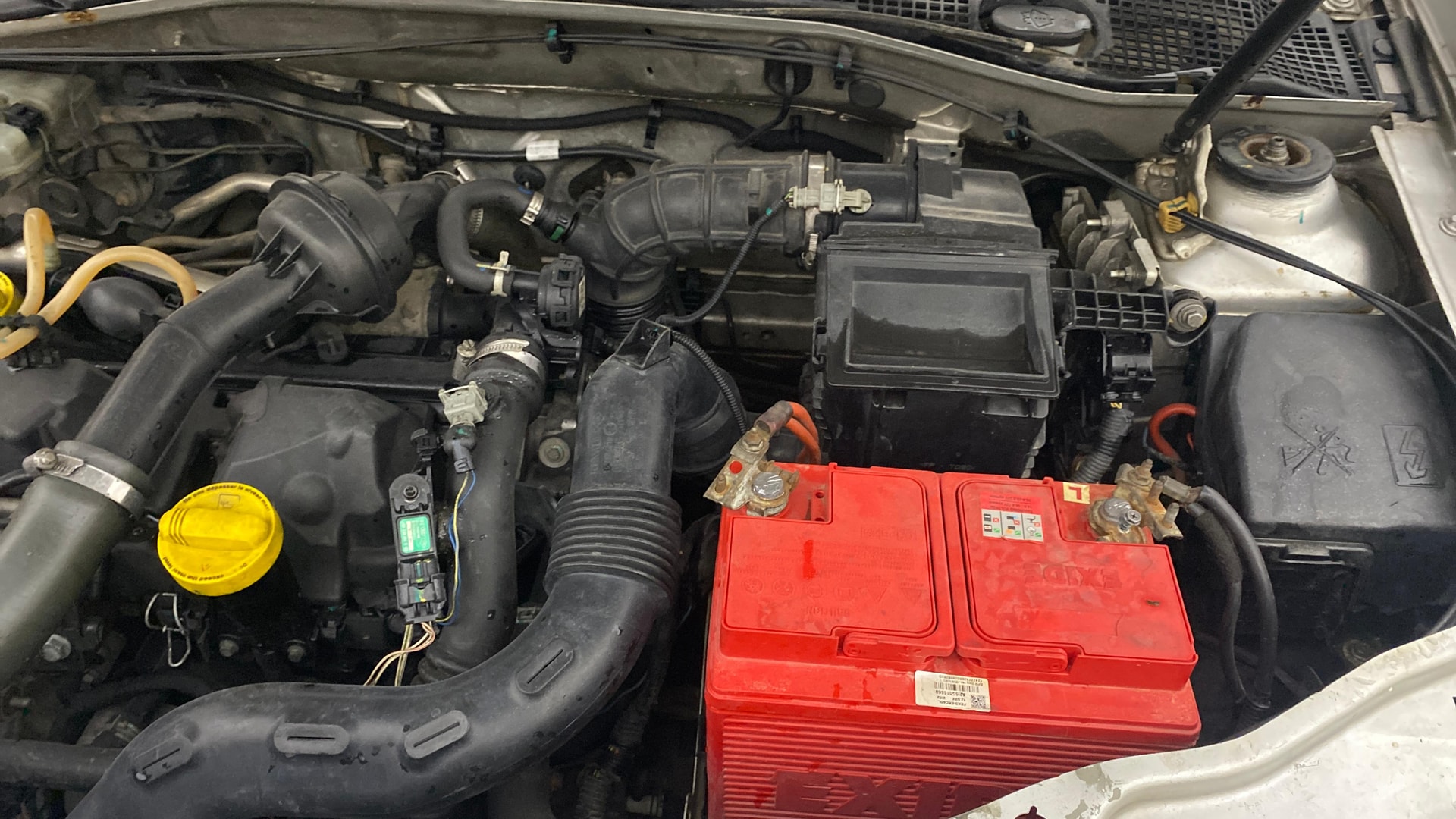 View 2015 Renault Duster Diesel 85PS RXE Image 13 Used 2015 Renault Duster Diesel 85PS RXE Image 13