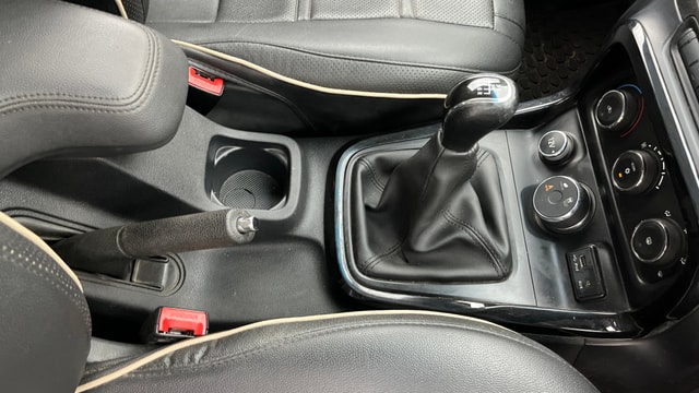 View Tata Hexa Image 39 Used Tata Hexa Image 39