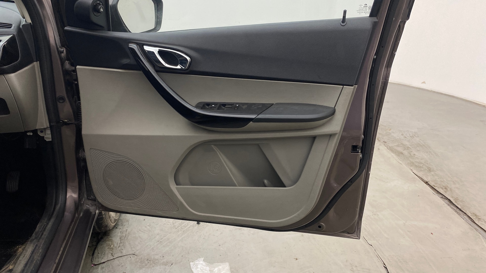 View 2018 Tata Tiago Revotorq XB Image 32 Used 2018 Tata Tiago Revotorq XB Image 32