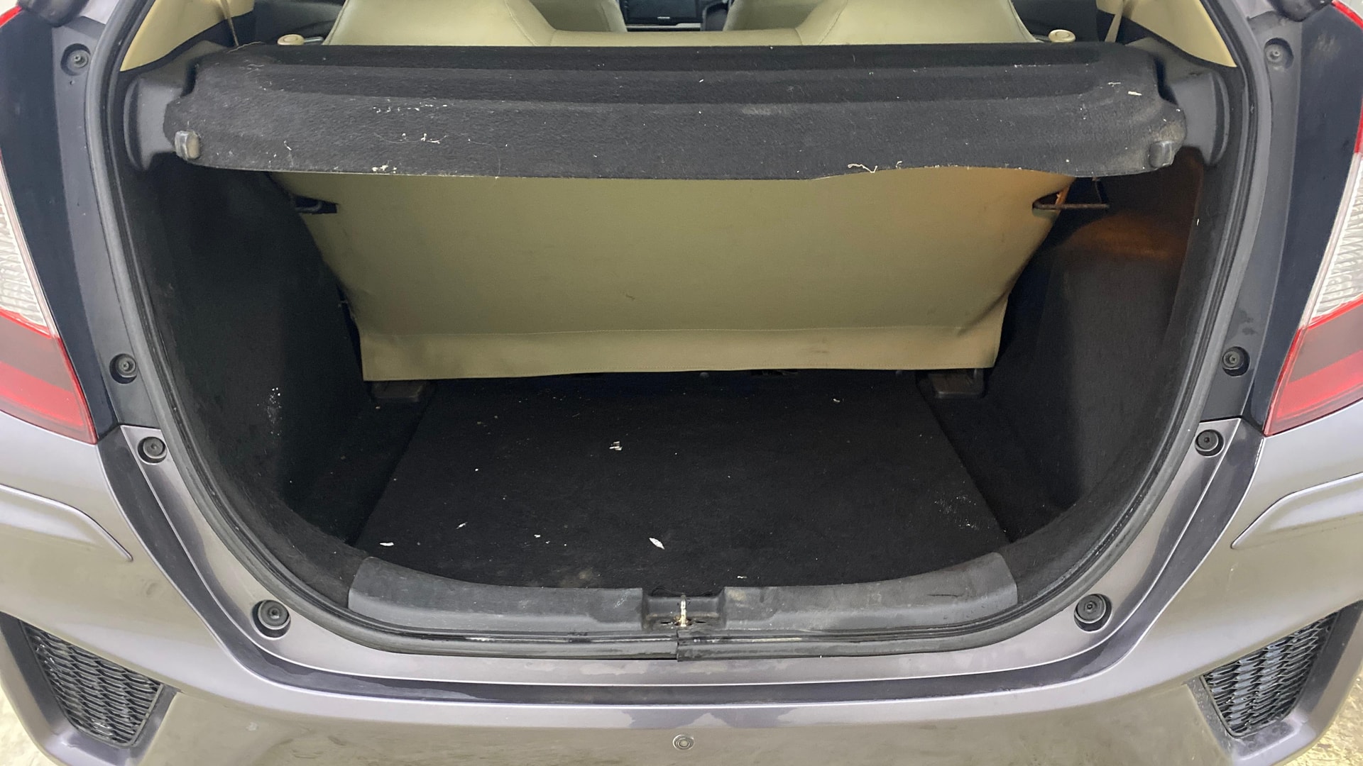 View 2017 Honda Jazz E MT Diesel Image 10 Used 2017 Honda Jazz E MT Diesel Image 10