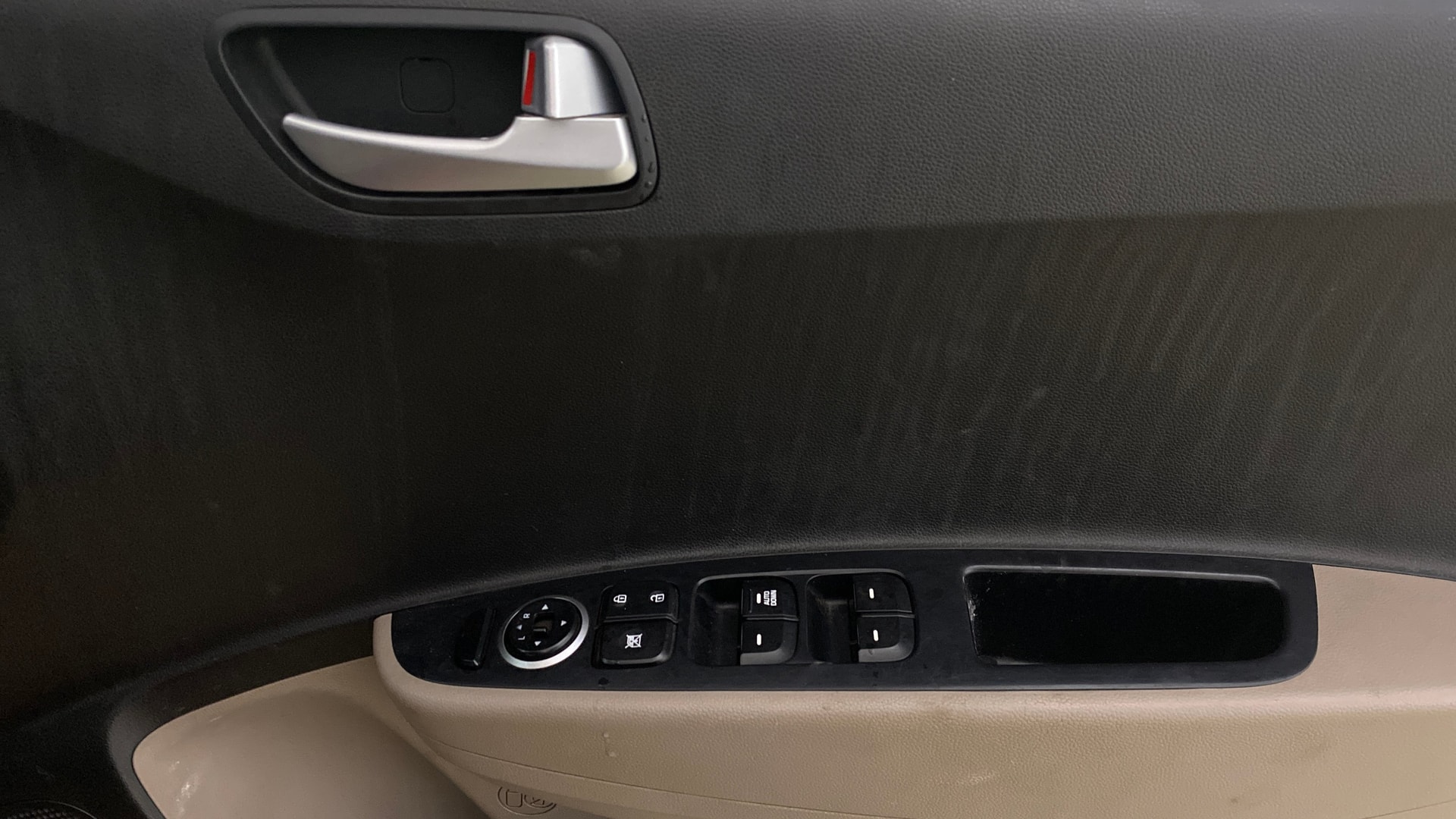View 2015 Hyundai Xcent SX Petrol Image 37 Used 2015 Hyundai Xcent SX Petrol Image 37