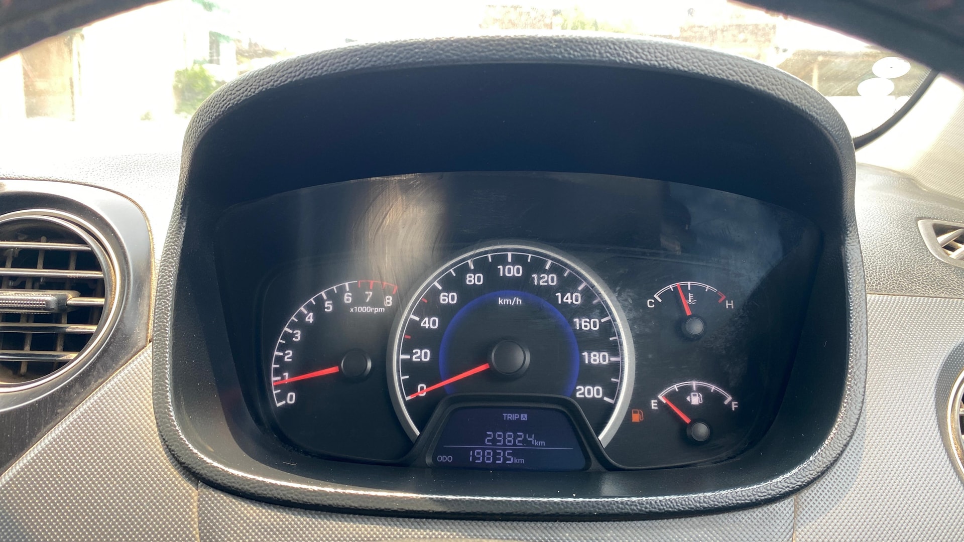 View 2019 Hyundai Grand i10 Sportz 1.2 Kappa VTVT Dual Tone Image 20 Used 2019 Hyundai Grand i10 Sportz 1.2 Kappa VTVT Dual Tone Image 20