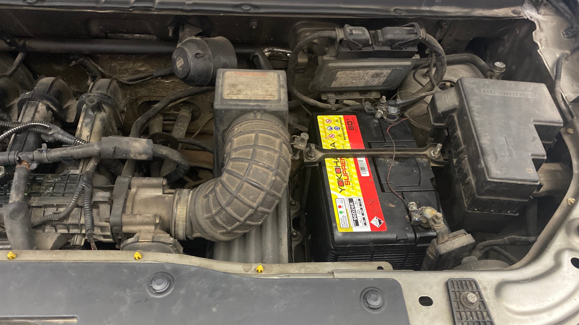 View 2016 Mahindra KUV100 K4 Plus Petrol 6 Seater BS IV Image 13 Used 2016 Mahindra KUV100 K4 Plus Petrol 6 Seater BS IV Image 13