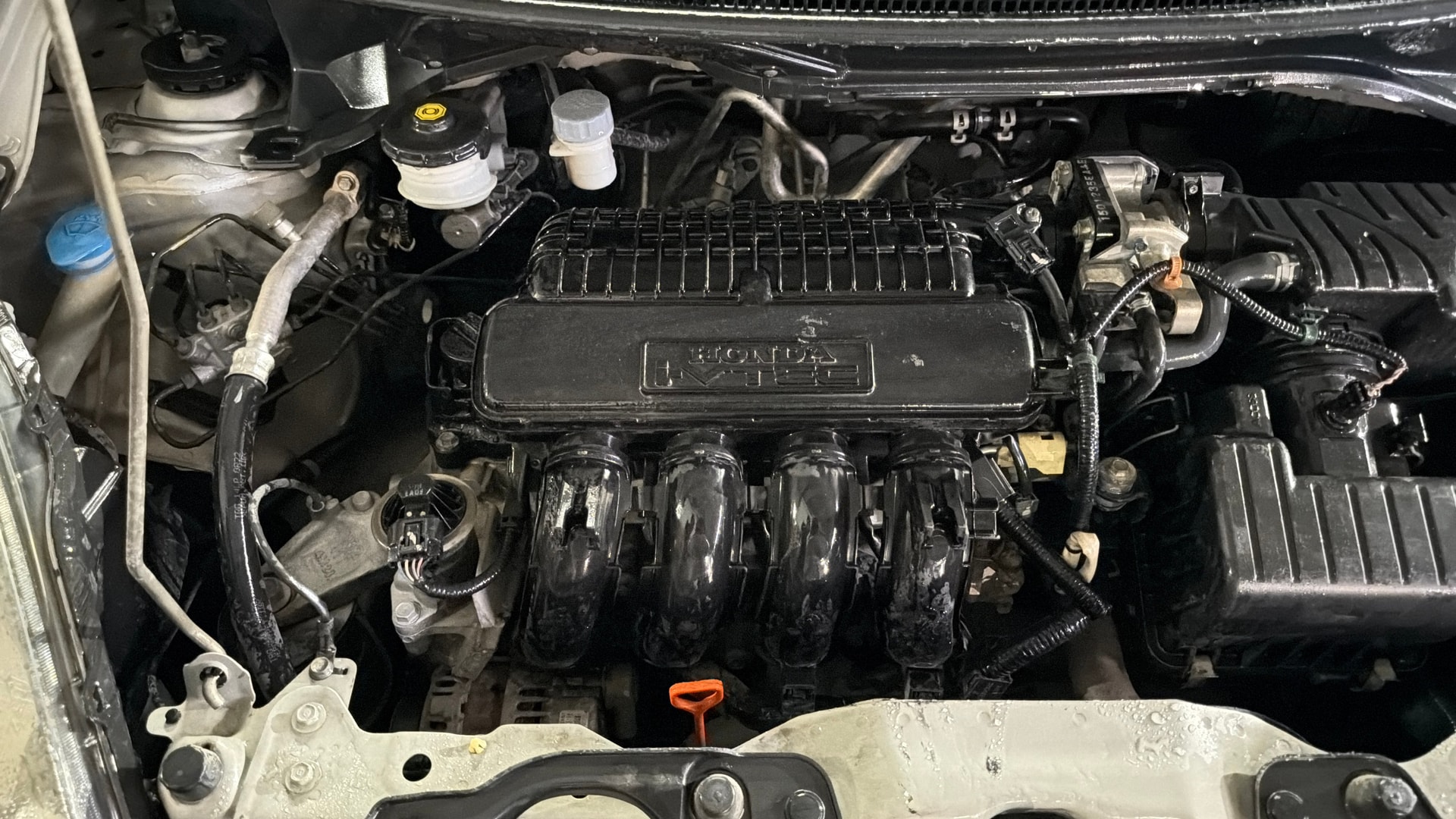 View 2015 Honda Mobilio E Diesel Image 3 Used 2015 Honda Mobilio E Diesel Image 3