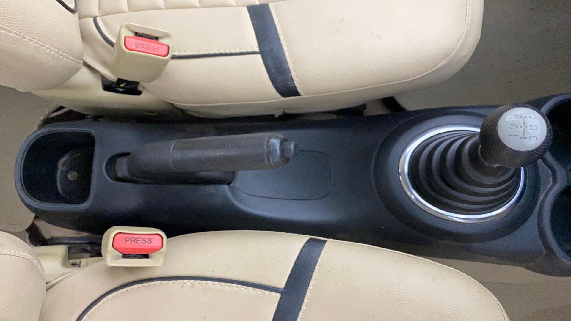 View 2017 Honda Amaze E MT Petrol BS IV Image 37 Used 2017 Honda Amaze E MT Petrol BS IV Image 37