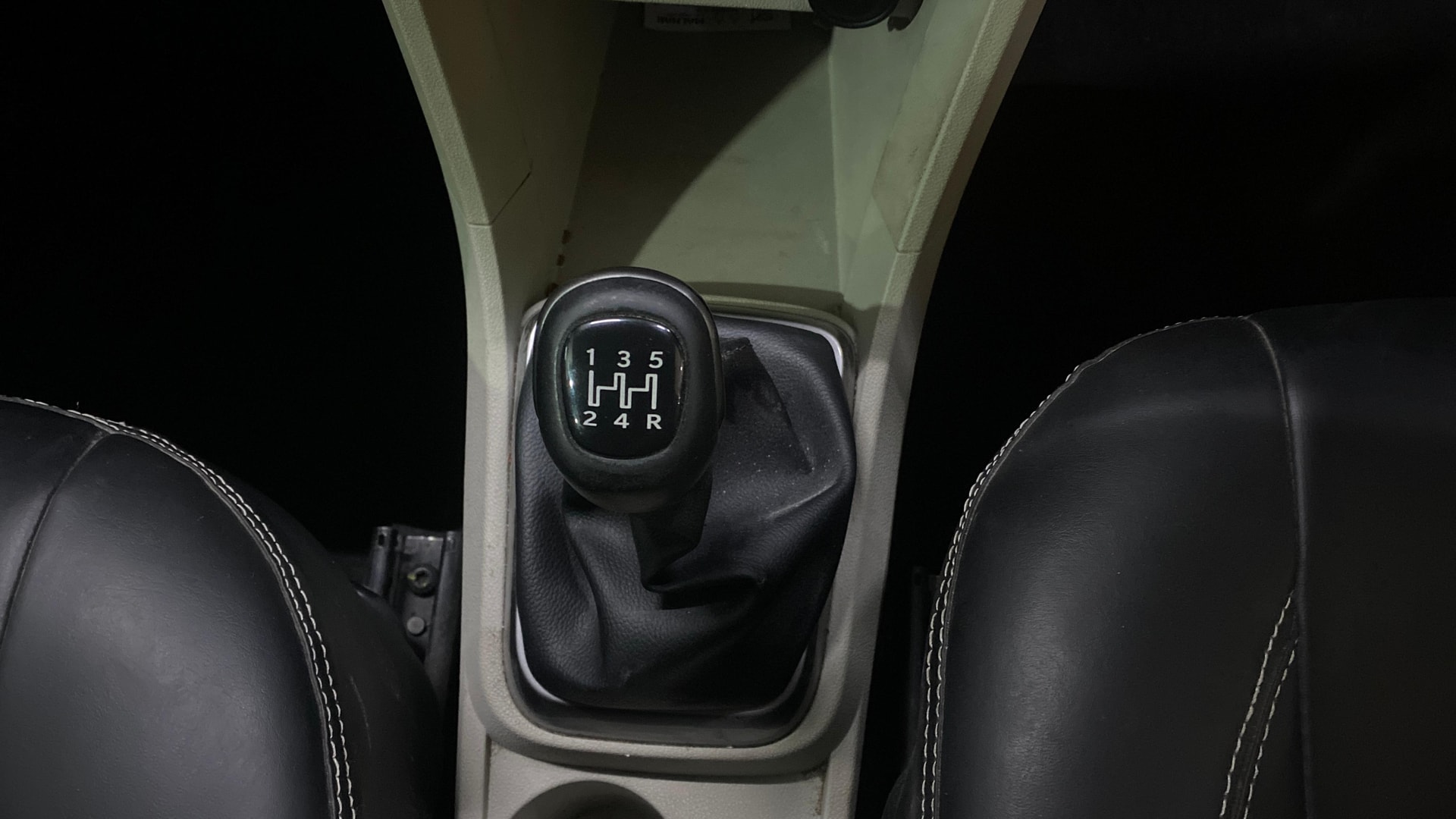 View 2023 Tata Tigor XE Diesel Image 40 Used 2023 Tata Tigor XE Diesel Image 40