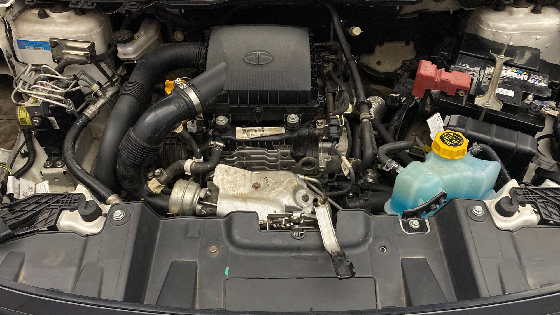 View 2024 Tata Nexon Revotron XE Image 43 Used 2024 Tata Nexon Revotron XE Image 43
