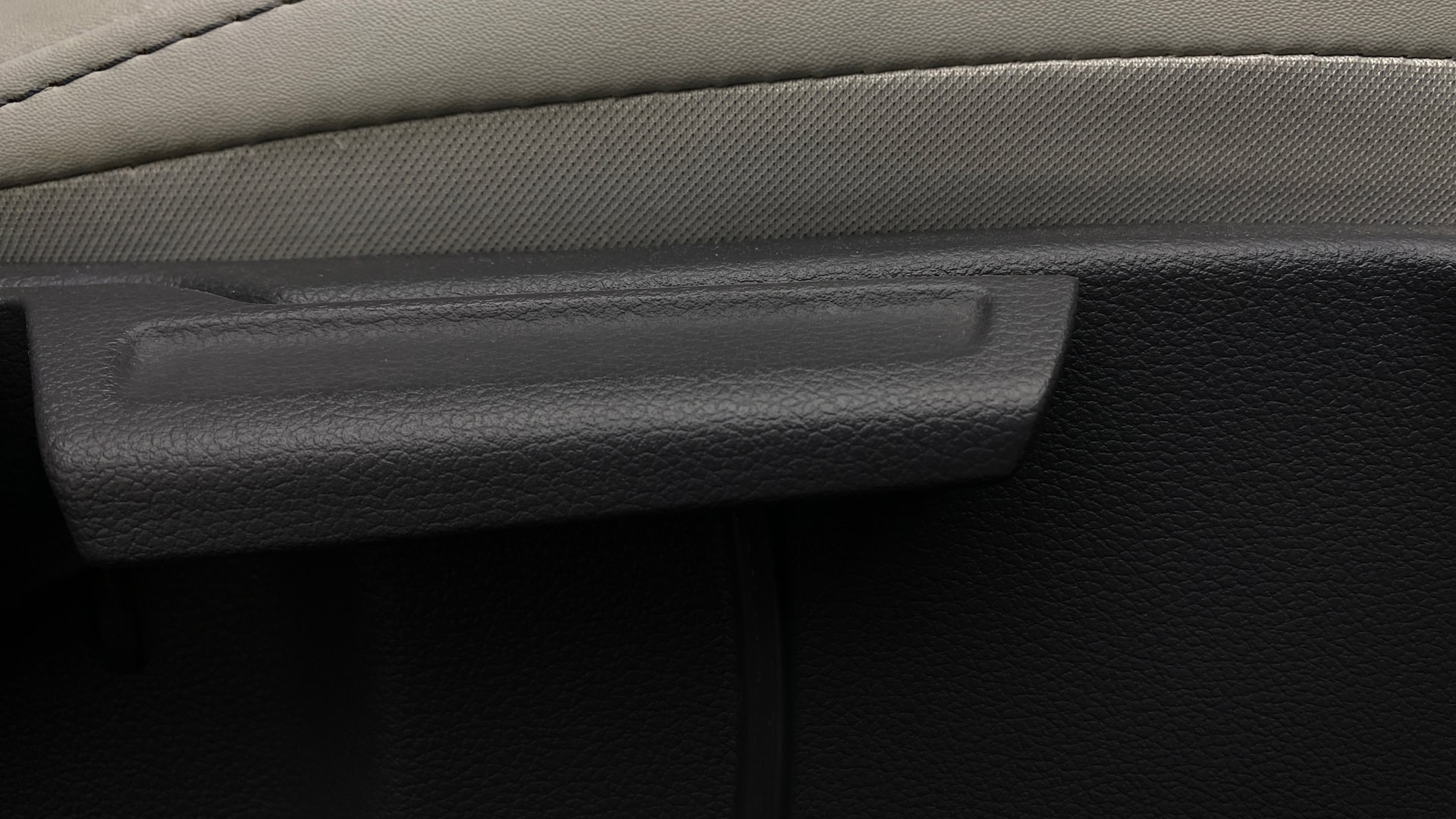 View 2024 Hyundai Grand i10 Nios Sportz Petrol AMT Image 19 Used 2024 Hyundai Grand i10 Nios Sportz Petrol AMT Image 19