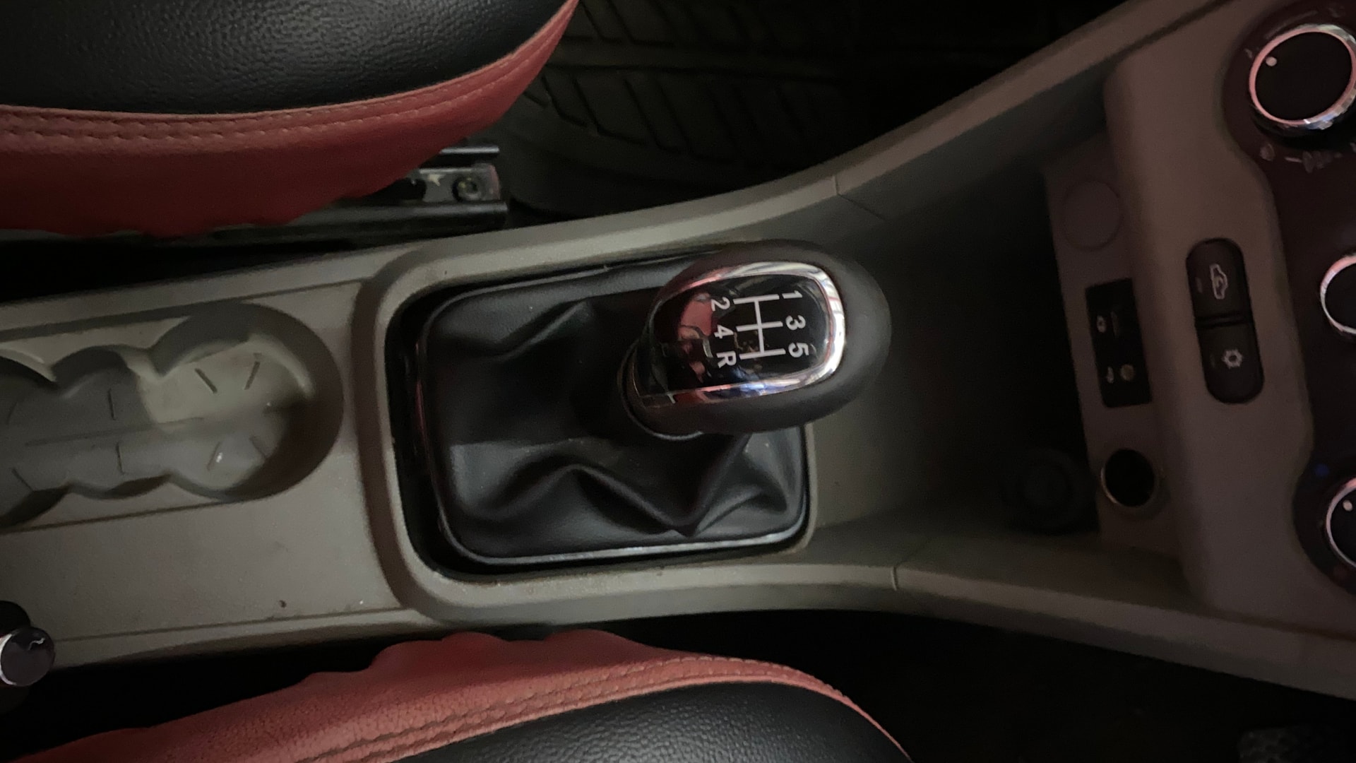 View 2019 Tata Tiago Revotorq XB Image 37 Used 2019 Tata Tiago Revotorq XB Image 37
