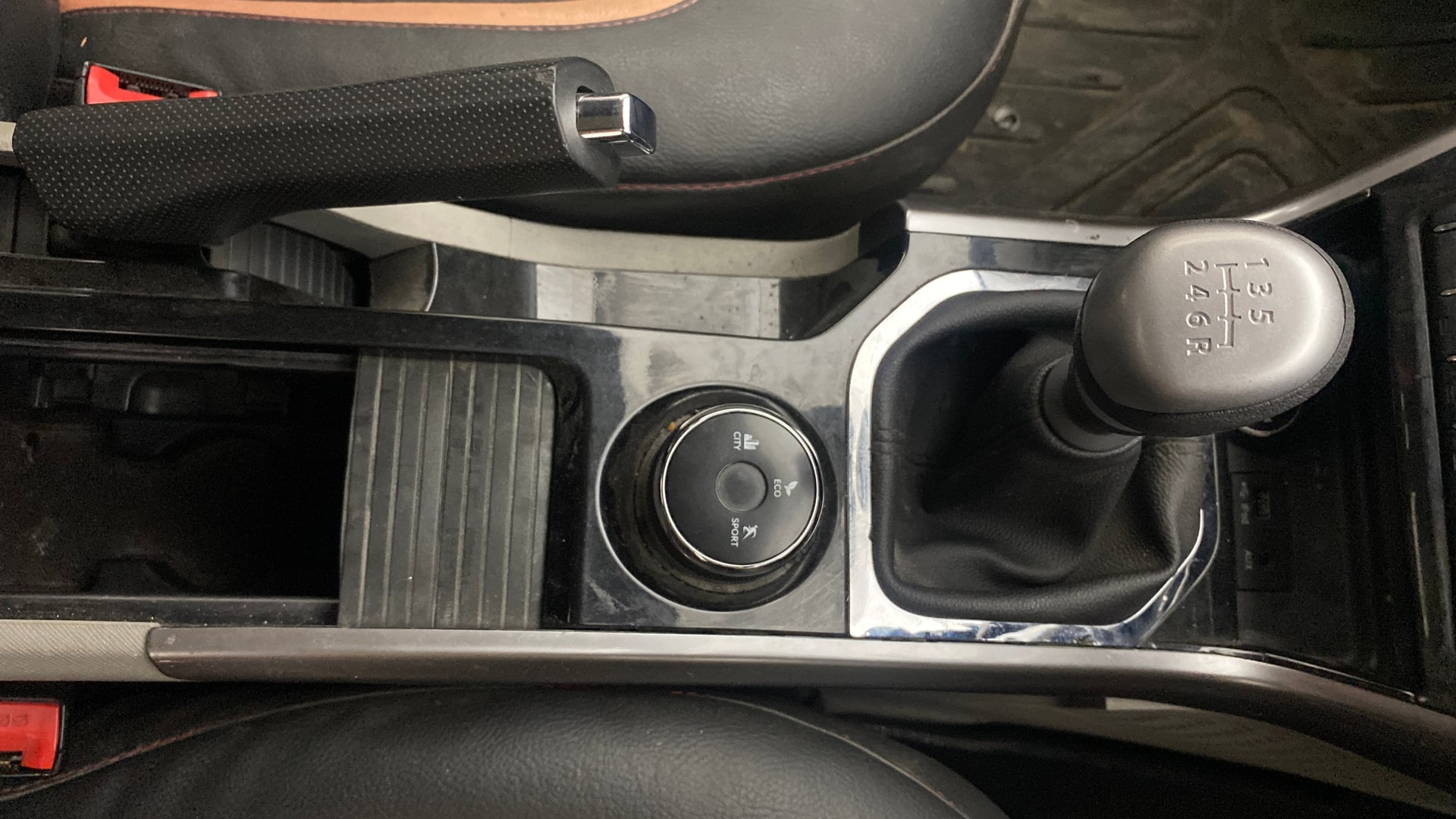 Used 2018 Tata Nexon Used 2018 Tata Nexon