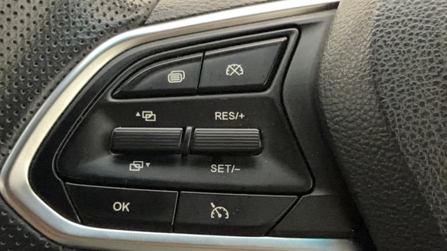 View MG Hector Plus Image 3 Used MG Hector Plus Image 3