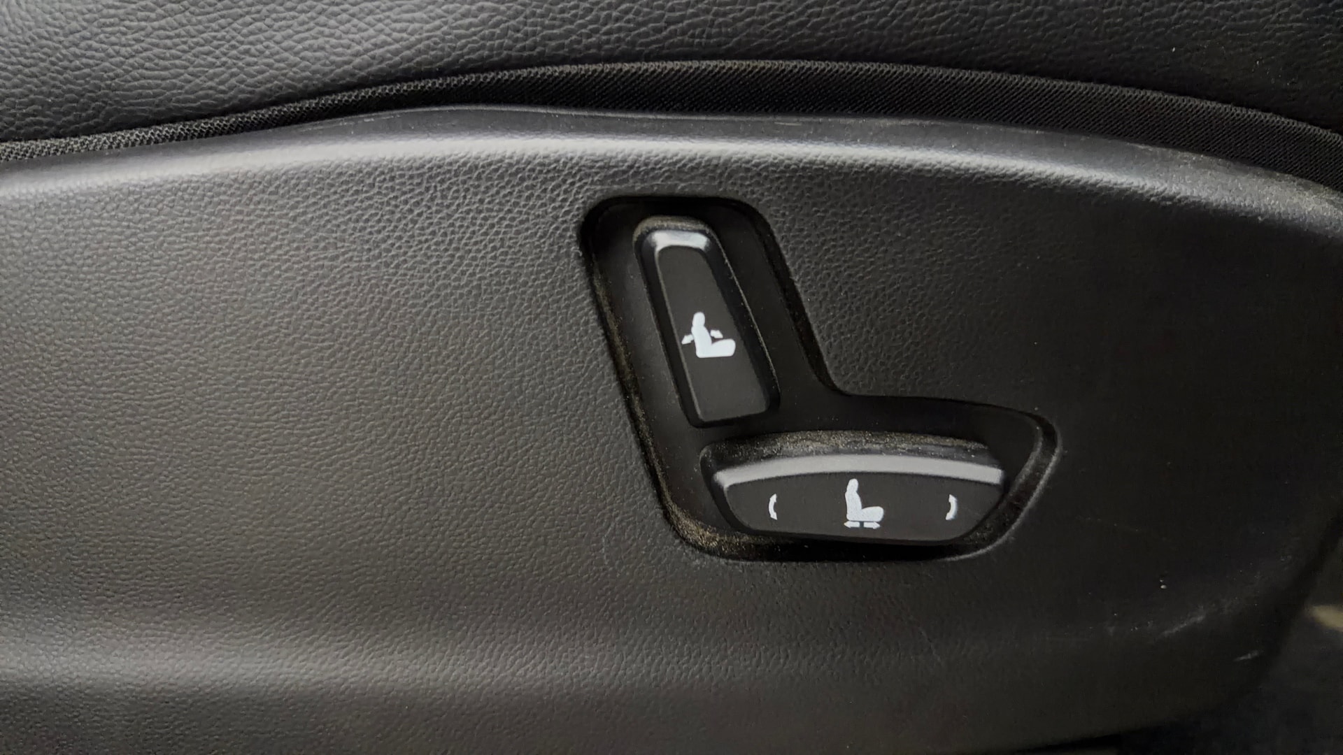 View 2023 MG Hector Plus Sharp Pro 7 Seater CVT Petrol Image 12 Used 2023 MG Hector Plus Sharp Pro 7 Seater CVT Petrol Image 12