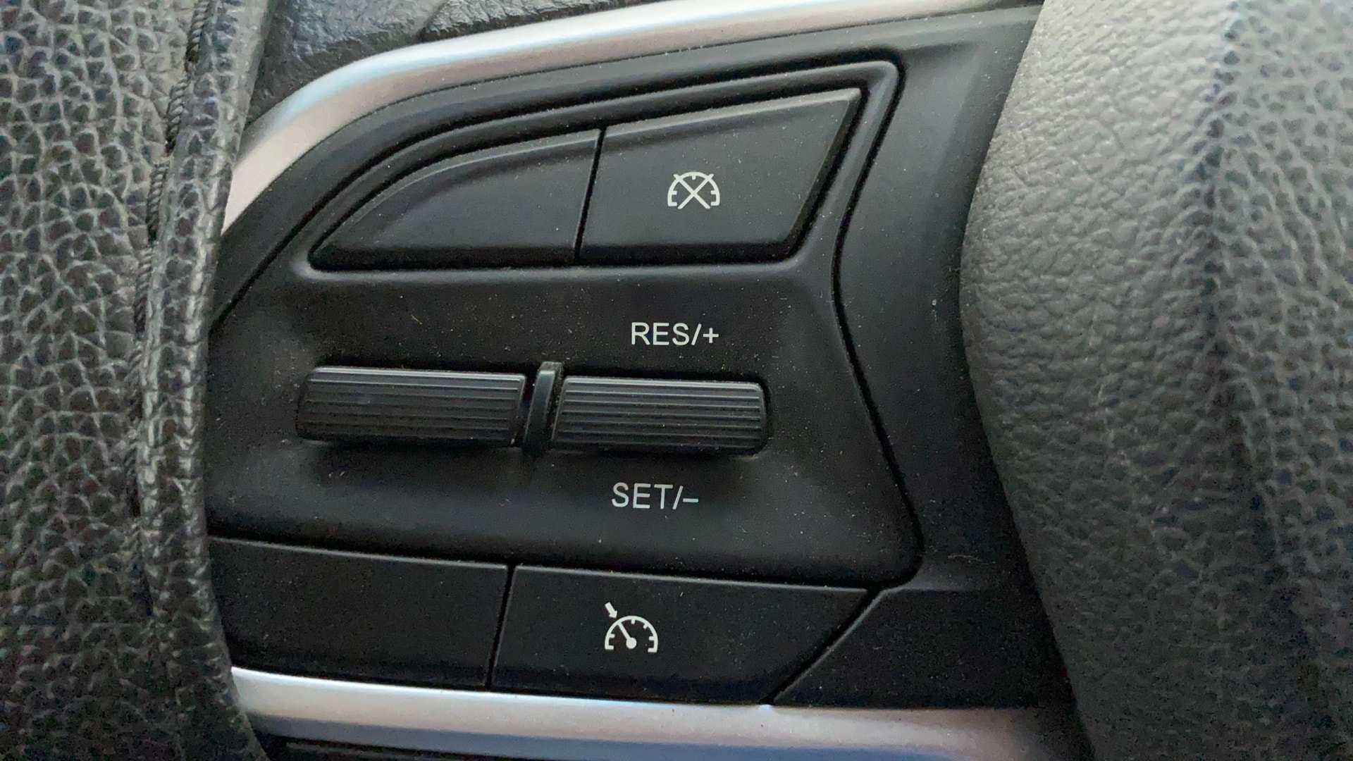 View 2022 MG Hector Shine Petrol Image 3 Used 2022 MG Hector Shine Petrol Image 3