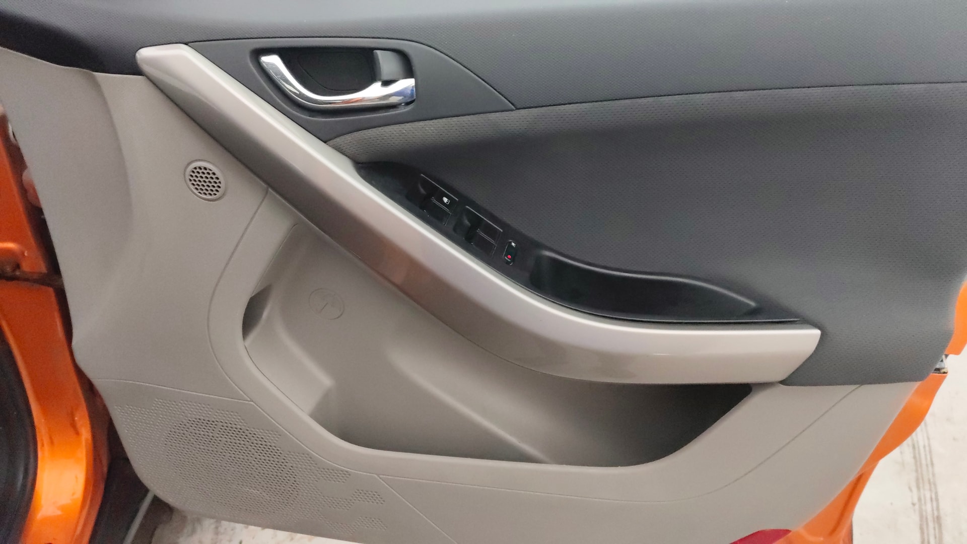 View 2019 Tata Nexon Revotron XE Image 33 Used 2019 Tata Nexon Revotron XE Image 33