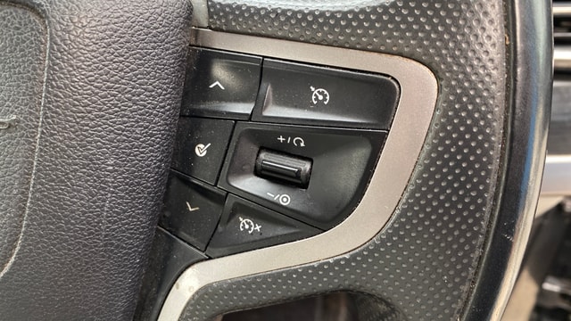 View Tata Safari Image 3 Used Tata Safari Image 3