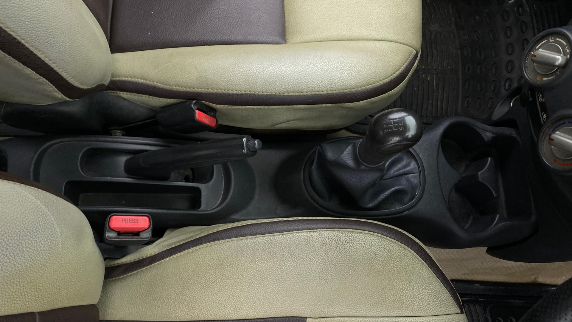 View 2014 Nissan Micra Active XV S Image 37 Used 2014 Nissan Micra Active XV S Image 37