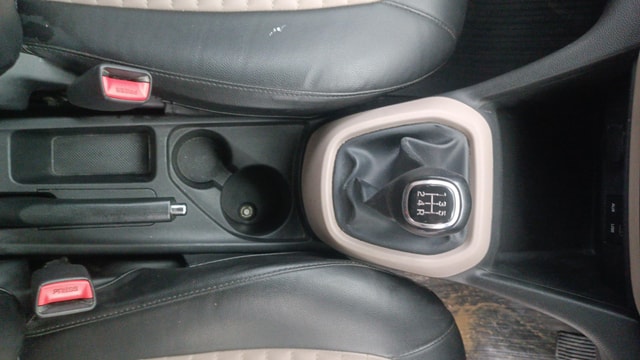 View Hyundai Grand i10 Image 42 Used Hyundai Grand i10 Image 42