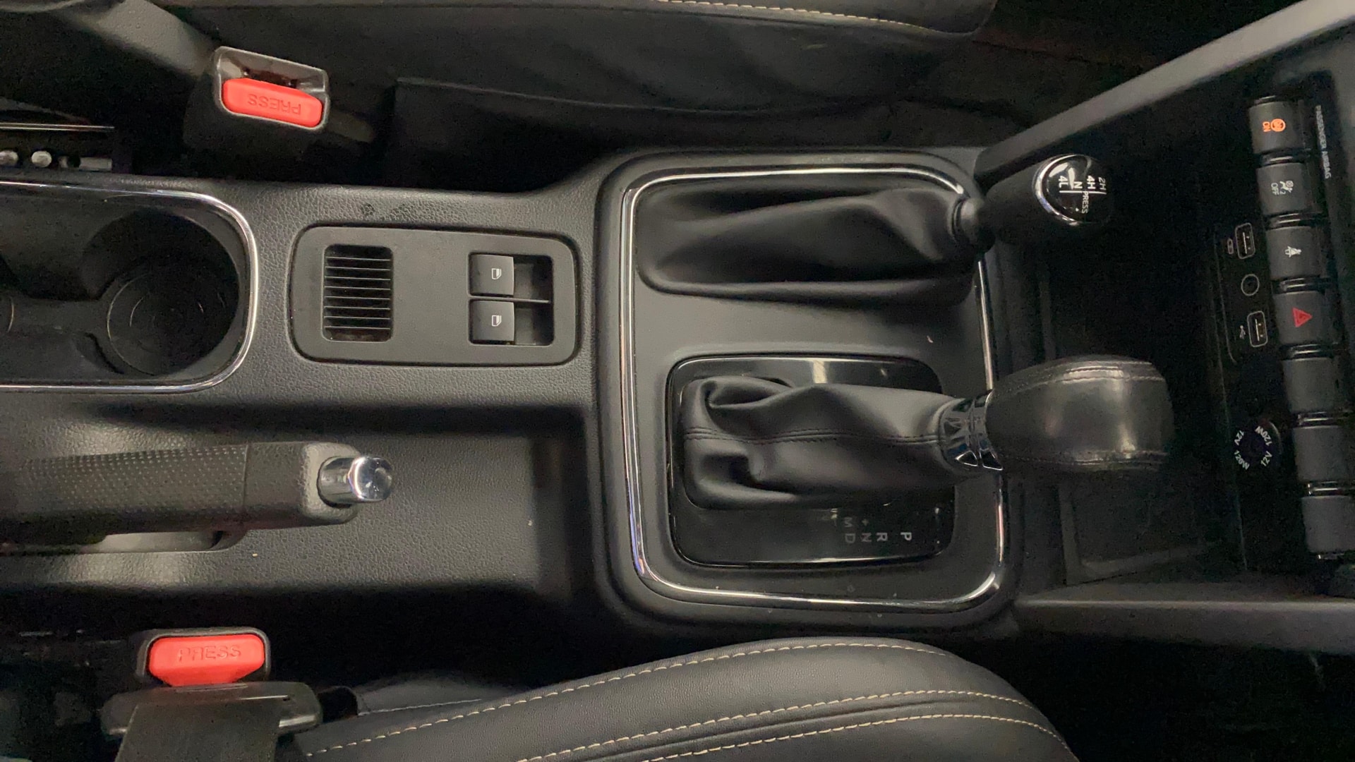 View 2021 Mahindra Thar AX Standard Manual Soft Top 6 Seater Image 37 Used 2021 Mahindra Thar AX Standard Manual Soft Top 6 Seater Image 37