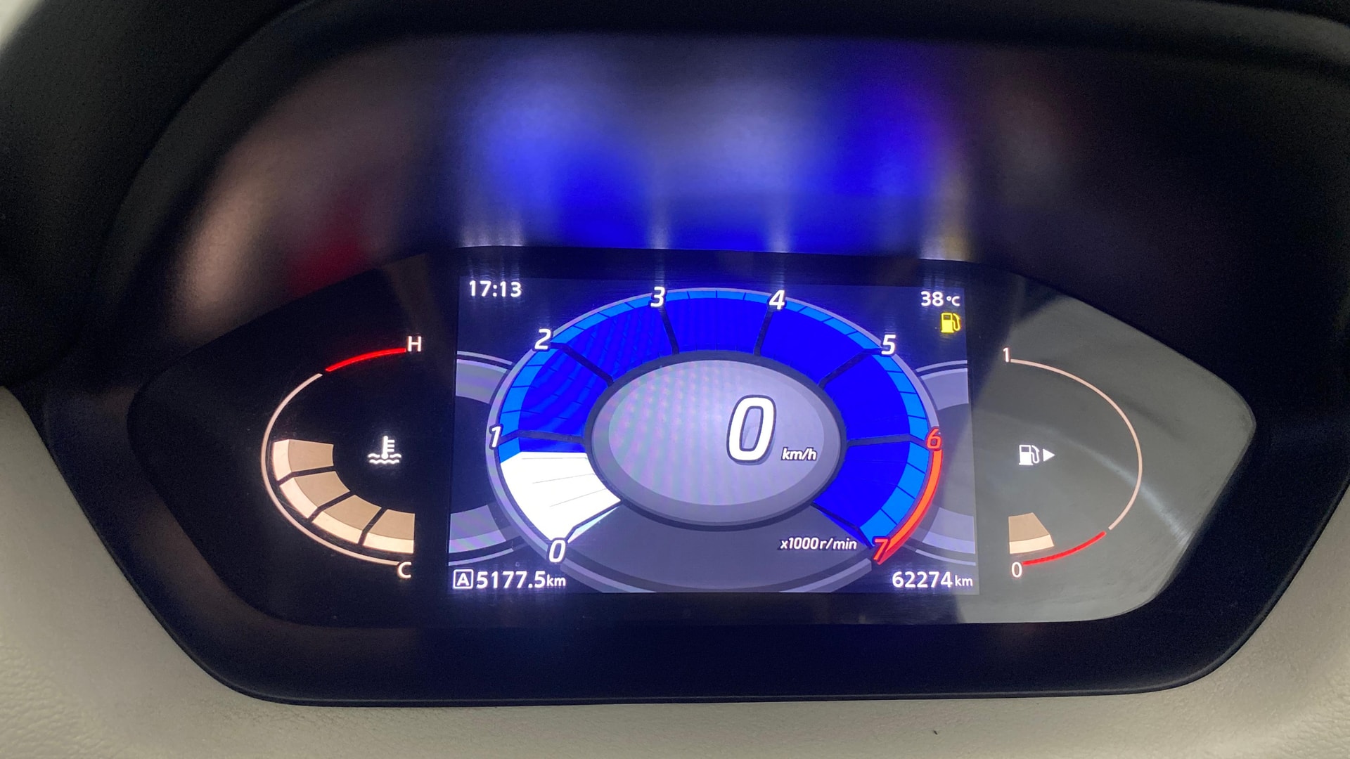 View 2022 Nissan Magnite XV Image 35 Used 2022 Nissan Magnite XV Image 35