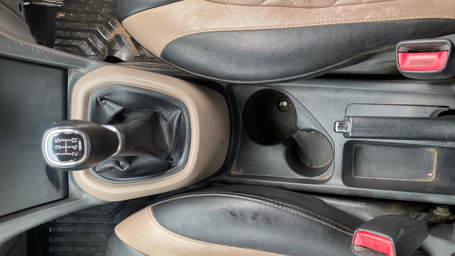 View 2015 Hyundai Xcent S Petrol Image 37 Used 2015 Hyundai Xcent S Petrol Image 37