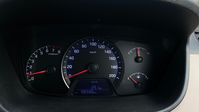 View Hyundai Xcent Image 33 Used Hyundai Xcent Image 33