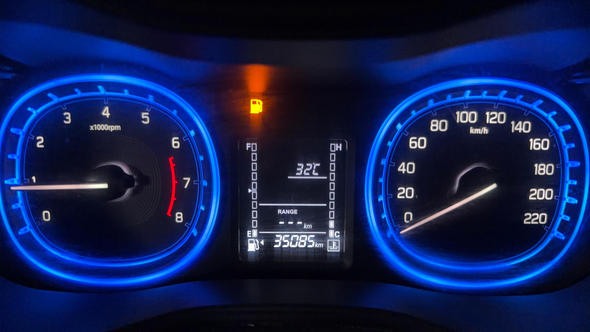 View 2022 Maruti Suzuki 1000 Base Variant Image 36 Used 2022 Maruti Suzuki 1000 Base Variant Image 36