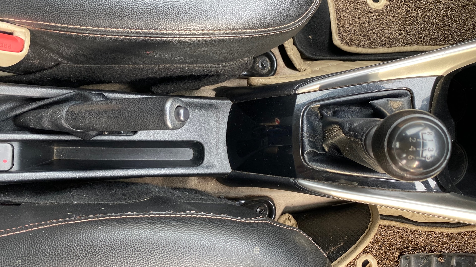 View 2021 Toyota Yaris J MT Image 38 Used 2021 Toyota Yaris J MT Image 38