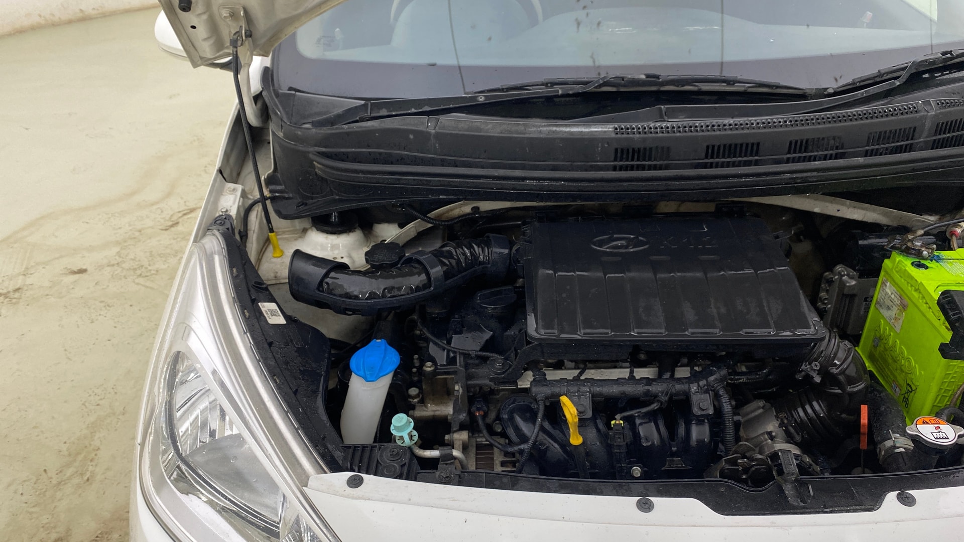View 2015 Hyundai Grand i10 Asta AT 1.2 Kappa VTVT Image 3 Used 2015 Hyundai Grand i10 Asta AT 1.2 Kappa VTVT Image 3