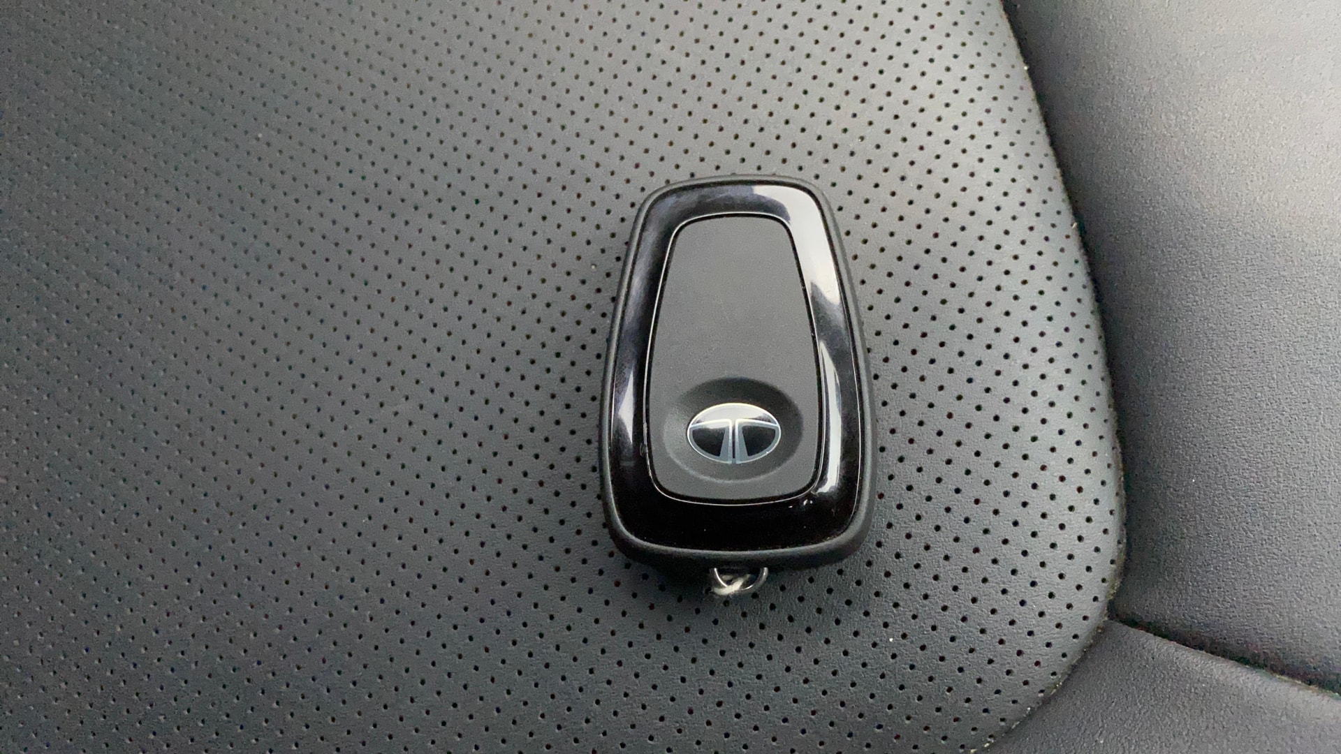 View 2023 Tata Nexon Revotron XE Image 19 Used 2023 Tata Nexon Revotron XE Image 19