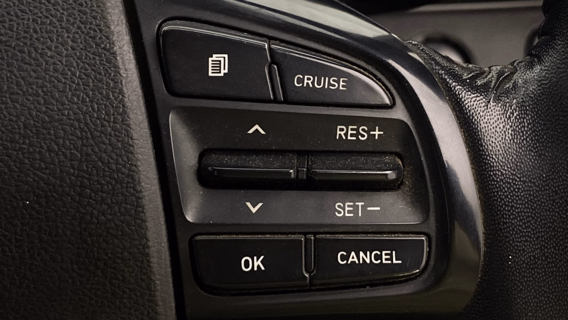 View 2019 Hyundai Venue SX Plus 1.0 Petrol AT Image 3 Used 2019 Hyundai Venue SX Plus 1.0 Petrol AT Image 3