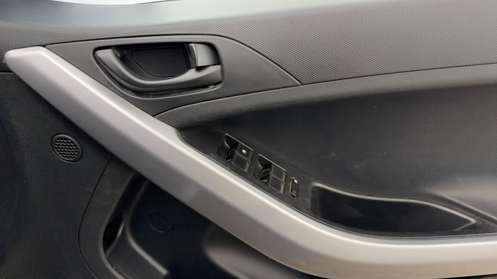 View 2023 Tata Nexon Revotron XE Image 33 Used 2023 Tata Nexon Revotron XE Image 33
