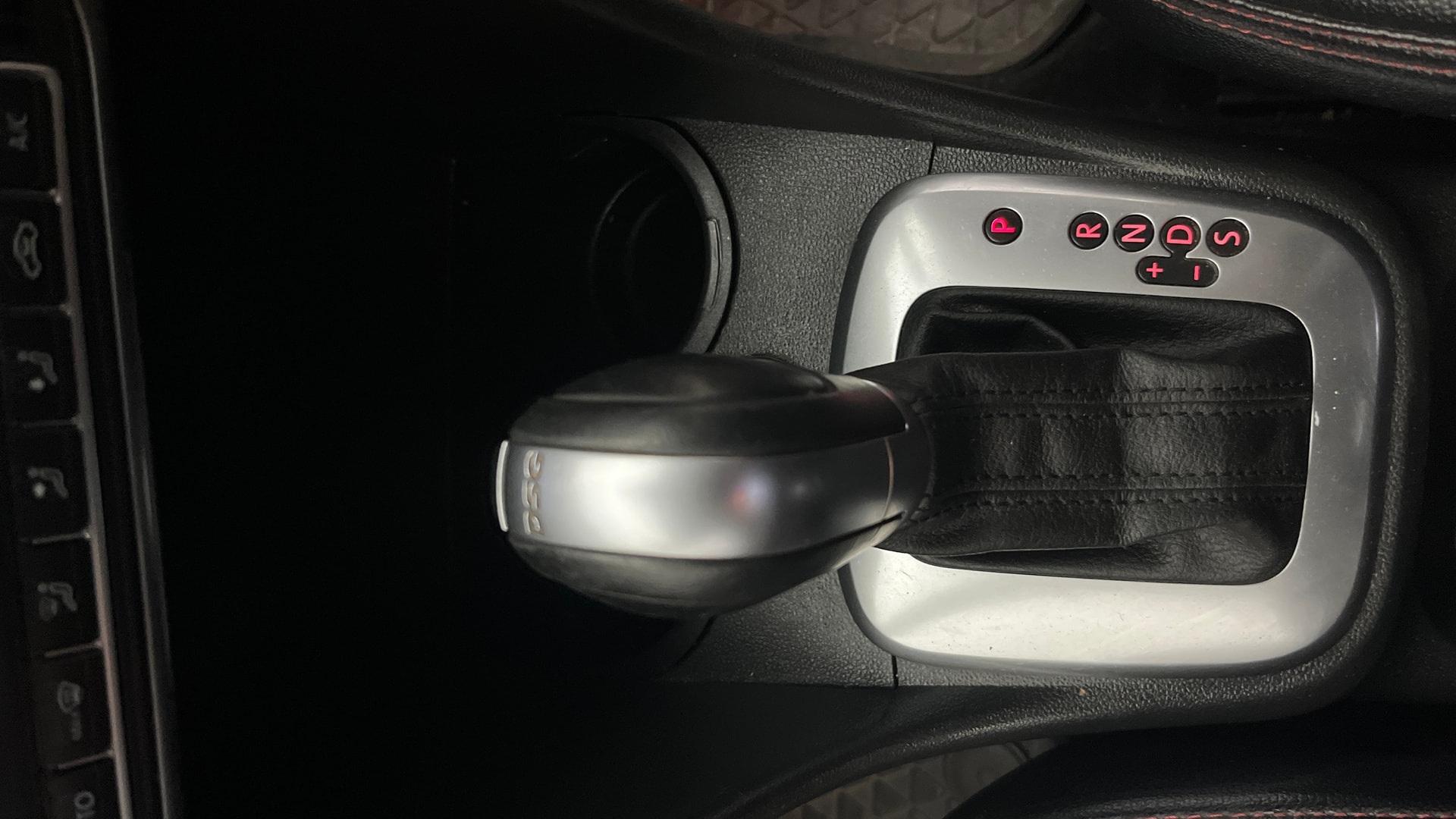 View 2019 Volkswagen Vento 1.2 L TSI Comfortline Petrol AT Image 39 Used 2019 Volkswagen Vento 1.2 L TSI Comfortline Petrol AT Image 39